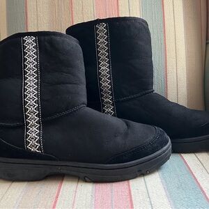 Women's UGG Ultimate TAS 5212 Boots